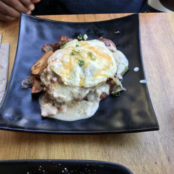 Down the Hatch Maui - Loco Moco - Seafood Near Me - Lahaina, Hawaii