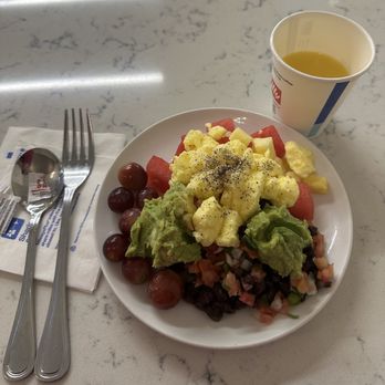 United Airlines - Breakfast at United lounge - Airlines Near Me - San Francisco, California United Airlines - Breakfast at United lounge - Airlines Near Me - San Francisco, California