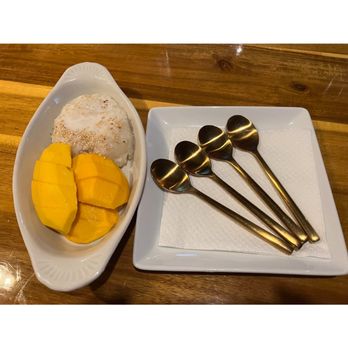 Boun Thai Kitchen - Mango with sticky rice as a desert. - Salad Near Me - Paradise, Nevada