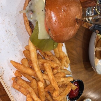 The Brew Brothers Tap House - Hatch Chile burger - Brewpubs Near Me - Laughlin, Nevada