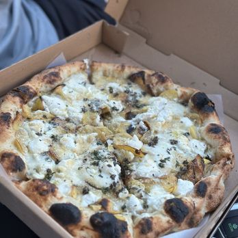 Sei Pizza Bar - Patate Pizza - Pizza Near Me - Los Angeles, California Sei Pizza Bar - Patate Pizza - Pizza Near Me - Los Angeles, California