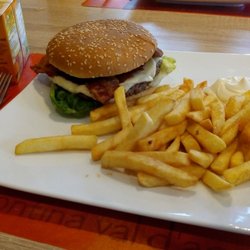 Patrick's Schlemmer-Eck - Hiltroper Burger. BBQ, jalapenos, Doppel Käse, chipozle Soße