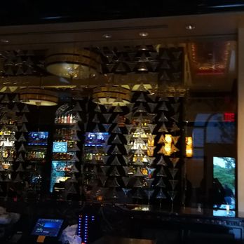 Grand Lux Cafe - Decorations - American Near Me - Paramus, New Jersey Grand Lux Cafe - Decorations - American Near Me - Paramus, New Jersey
