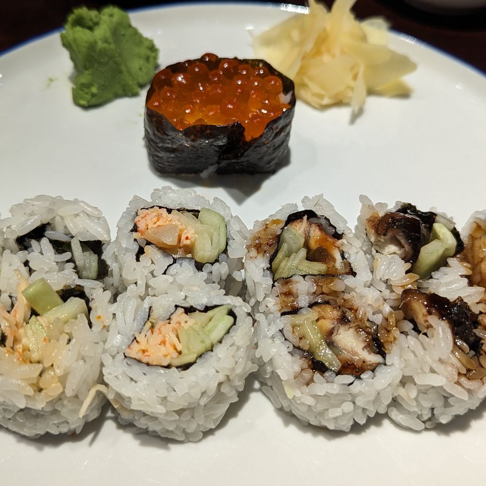 Sushi En - Salmon roe sushi, spicy scallop with cucumber roll, eel & cucumber roll - Korean Near Me - Cleveland, Ohio Sushi En - Salmon roe sushi, spicy scallop with cucumber roll, eel & cucumber roll - Korean Near Me - Cleveland, Ohio