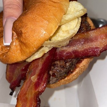 Bobby's Burgers by Bobby Flay - Bacon crunch burger - Burgers Near Me - Atlantic City, New Jersey Bobby's Burgers by Bobby Flay - Bacon crunch burger - Burgers Near Me - Atlantic City, New Jersey