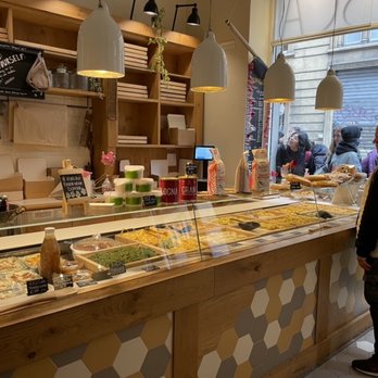 Sfoglia Rina - Pasta Shops Near Me - Bologna, BO