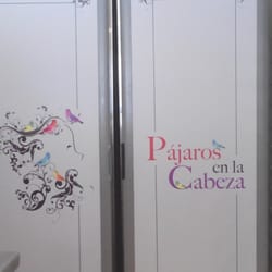 Pajaros en la Cabeza