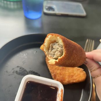 Wrestaurant At The Palace - Pizza Near Me - Saint Paul, Minnesota