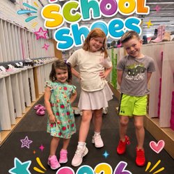 DSW Designer Shoe Warehouse