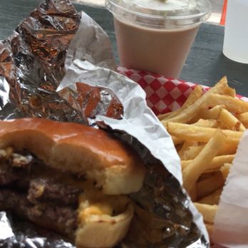 Small Cheval- Wicker Park - Burgers Near Me - Chicago, Illinois