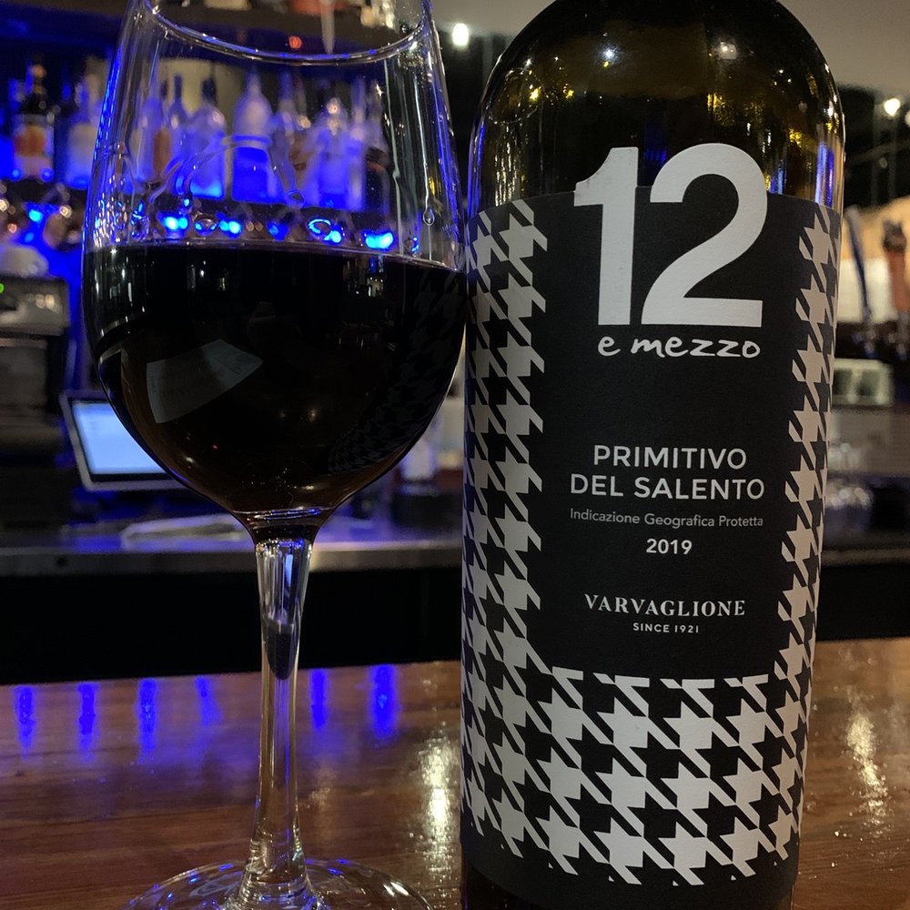 12 e Mezzo- Primitivo del Salento (2019) 12 e Mezzo- Primitivo del Salento (2019)