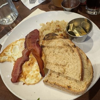 Friedman's - Basic Breakfast - New American Near Me - New York, New York