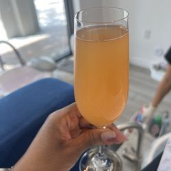 Dazzling nail lounge - My yummy Bellini