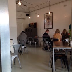 Daniel Son - Spacious seating area