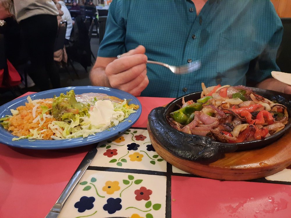 LA PINATA FAMILY MEXICAN RESTAURANT 17 Photos & 26 Reviews Mexican