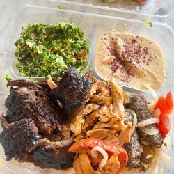 Sultan's Market - Meat combo plate (chicken, lamb, kefta)