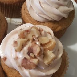 Karen's Creative Cuisines - Pumpkin Cupcakes