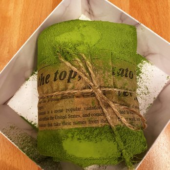 Matcha En - Matcha Towel Cake - Desserts Near Me - Chicago, Illinois