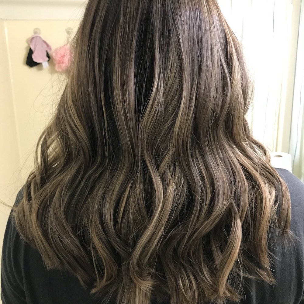 Lavish Beauty Lounge - Blow Dry/Out Services Near Me - Burbank , California