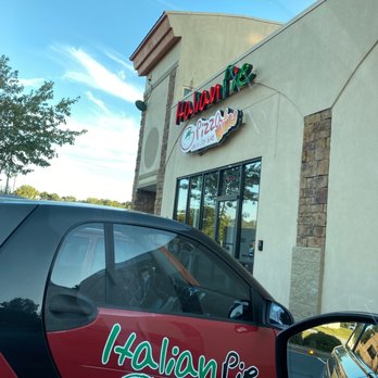 Italian Pie - Outside of restaurant - Pizza Near Me - Lilburn, Georgia Italian Pie - Outside of restaurant - Pizza Near Me - Lilburn, Georgia