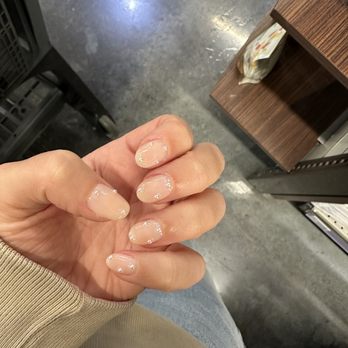 Eagle Nails Kahala - Nail Technicians Near Me - Honolulu, Hawaii