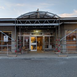 Glencairn Subway Station - Viewmount entrance/exit on the southern end of the platform. Automated unstaffed entrance. September 2018 station being renovated