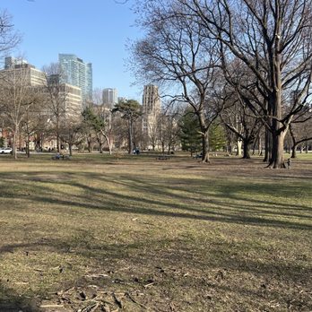 Queen's Park - Parks Near Me - Toronto, Ontario