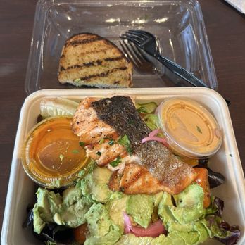Tender Greens - salmon salad - New American Near Me - San Francisco, California