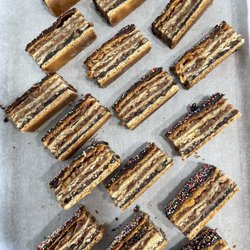Fred’s International Bakery