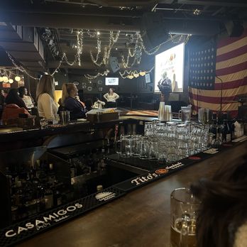 Mary Jo McGuire's - Upstairs bar - American Near Me - Chicago, Illinois