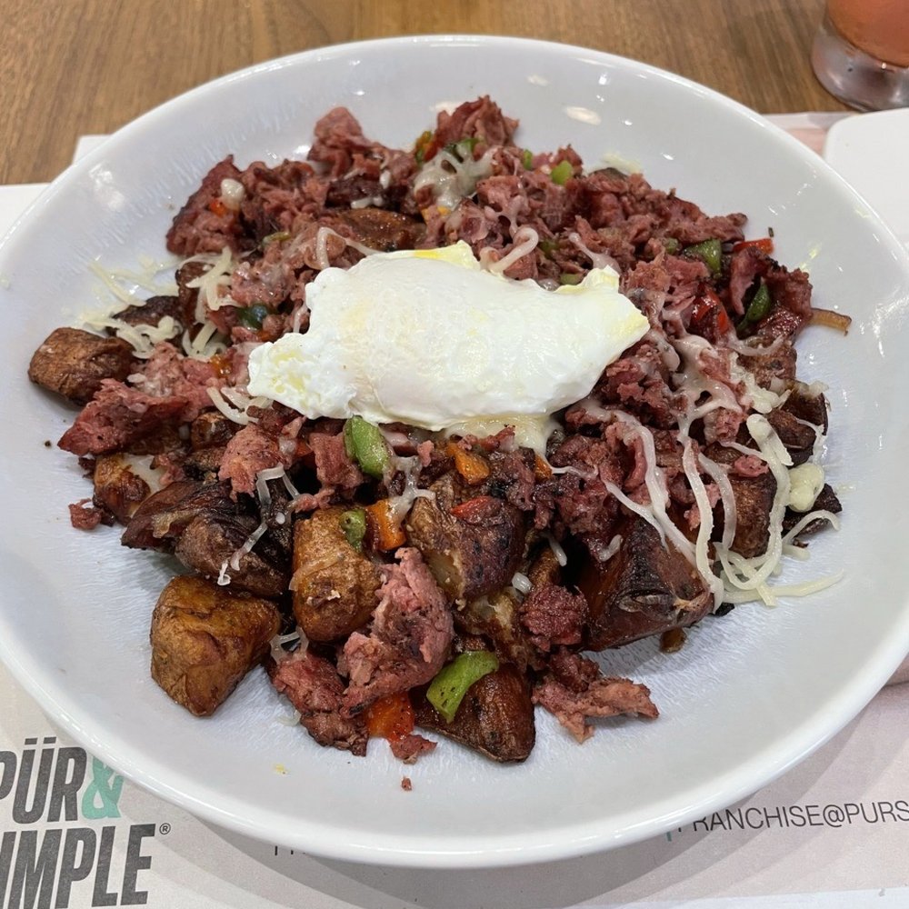 Pür & Simple - Corned Beef Bowl w/a poached egg. - Breakfast & Brunch Near Me - San Antonio, Texas Pür & Simple - Corned Beef Bowl w/a poached egg. - Breakfast & Brunch Near Me - San Antonio, Texas