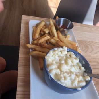 HighGrain Brewing Co - Children's Mac N Cheese - New American Near Me - Cincinnati, Ohio