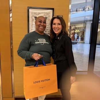 Louis Vuitton - My favorite CA Diana she is the sweetest person! - Leather Goods Near Me - Pittsburgh, Pennsylvania