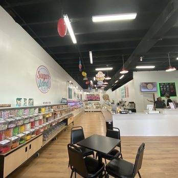 Sugarland Candy & Ice Cream - the inside of the store - Candy Stores Near Me - Destin, Florida Sugarland Candy & Ice Cream - the inside of the store - Candy Stores Near Me - Destin, Florida