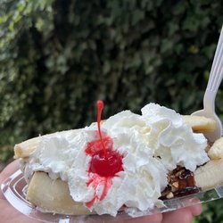 Peterson's Ice Cream Depot - Banana split