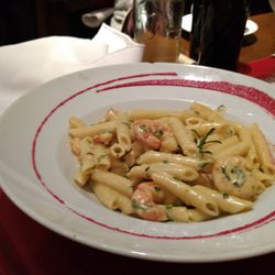 Tierra de Azafranes - Penne rigatte con crema de gambas