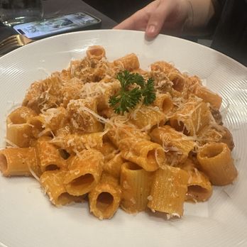 Mangia E Bevi - Spicy rigatoni - Italian Near Me - Massapequa Park, New York