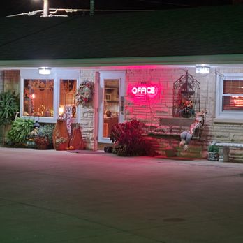 Starlite Motel - Cool lil joint - Hotels Near Me - Seneca, Kansas