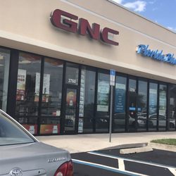 GNC - Store front