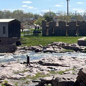Falls Park - Falls park - Parks Near Me - Sioux Falls, South Dakota