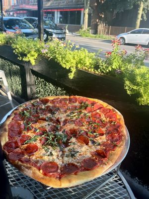 Max and Issy's Pizzeria by null