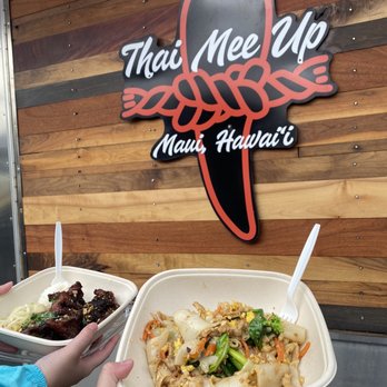 Thai Mee Up - Chicken Pad Thai and Fried Pork Ribs - Food Trucks Near Me - Kahului, Hawaii
