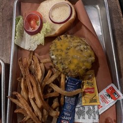 Q on Bay - Bay Burger with cheddar cheese