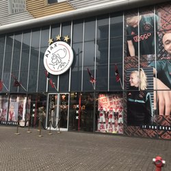 Ajax Official Fanshop - Entrance