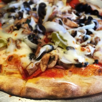 Spuntino Pizzeria - Feast your eyes upon the deliciousness! See how the toppings go almost all the way to the edge? A rare find in California. - Italian Near Me - Temecula, California Spuntino Pizzeria - Feast your eyes upon the deliciousness! See how the toppings go almost all the way to the edge? A rare find in California. - Italian Near Me - Temecula, California