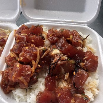Ono Seafood - Shoyu & Hawaiian (can't remember which was which) - Seafood Near Me - Honolulu, Hawaii Ono Seafood - Shoyu & Hawaiian (can't remember which was which) - Seafood Near Me - Honolulu, Hawaii