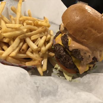 Ty's Burger House - Ty's 2x4 burger - Burgers Near Me - Oceanside, California