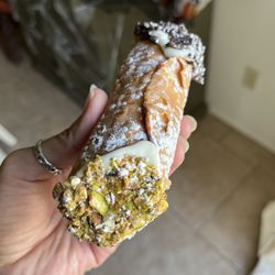 Richie B’s Pizza - Cannoli