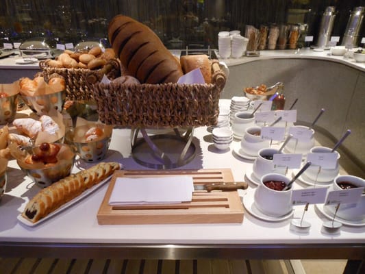 Radisson Blu Hotel, Basel by null