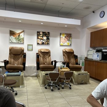 Royal Nail Bar - Chairs - Nail Salons Near Me - Coral Springs, Florida Royal Nail Bar - Chairs - Nail Salons Near Me - Coral Springs, Florida